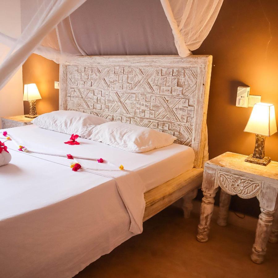 Nyumba Ya Afrika Bed & Breakfast Watamu Exterior photo