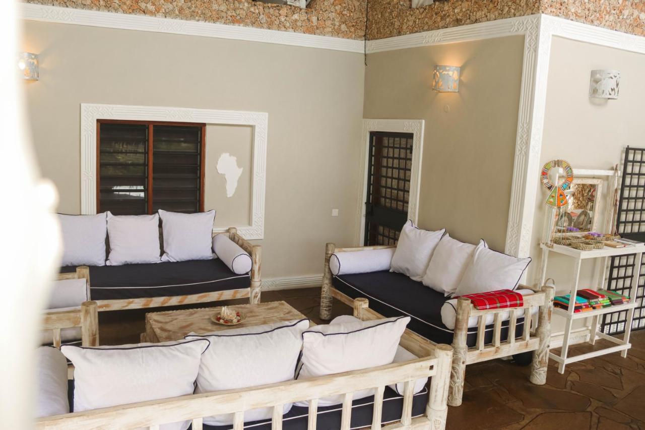 Nyumba Ya Afrika Bed & Breakfast Watamu Exterior photo