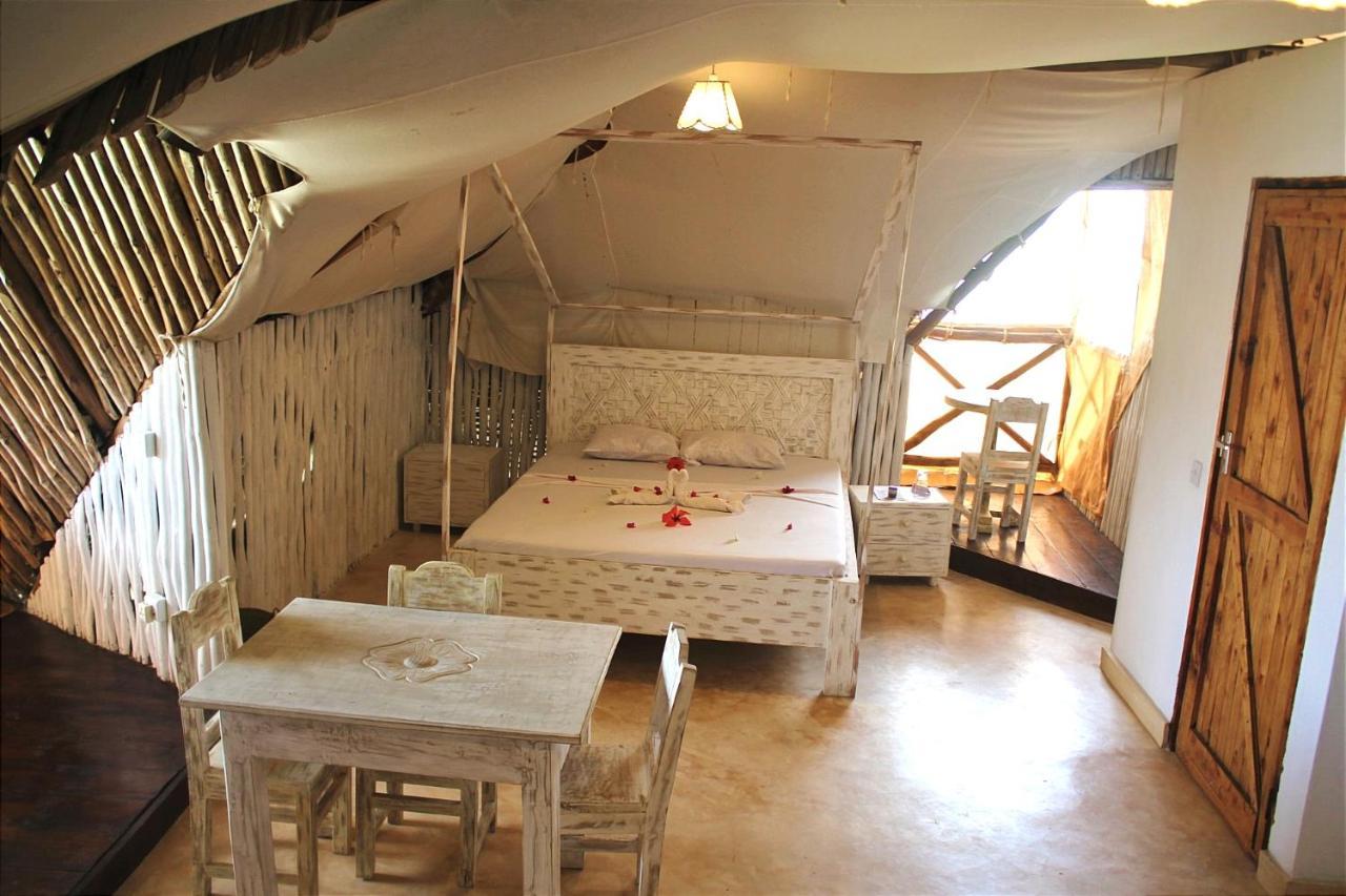 Nyumba Ya Afrika Bed & Breakfast Watamu Exterior photo