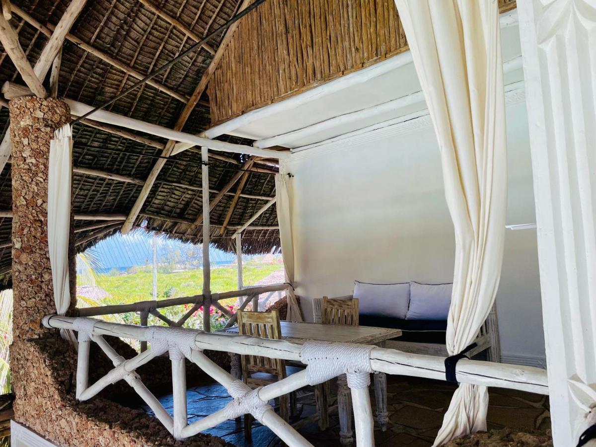 Nyumba Ya Afrika Bed & Breakfast Watamu Exterior photo