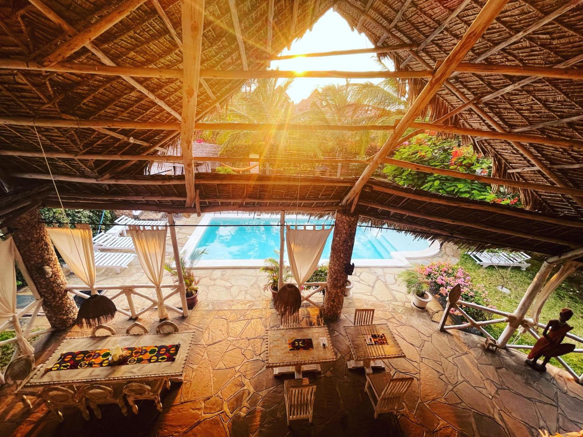 Nyumba Ya Afrika Bed & Breakfast Watamu Exterior photo