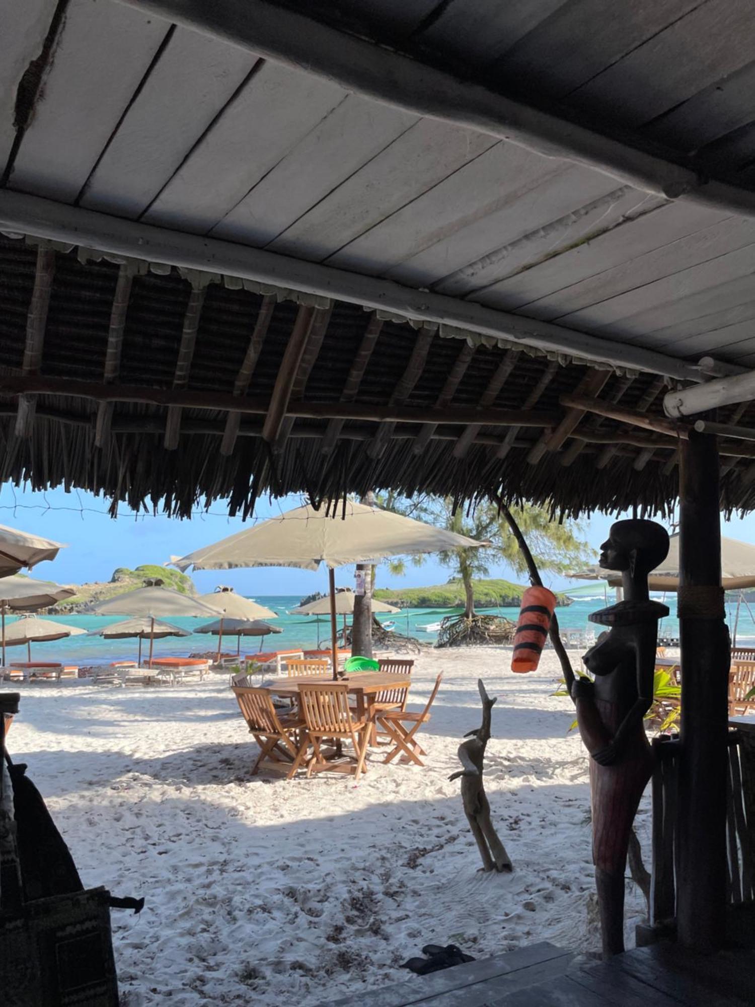 Nyumba Ya Afrika Bed & Breakfast Watamu Exterior photo