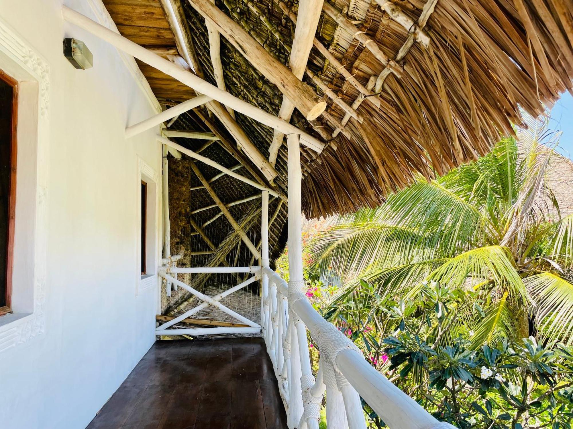 Nyumba Ya Afrika Bed & Breakfast Watamu Exterior photo