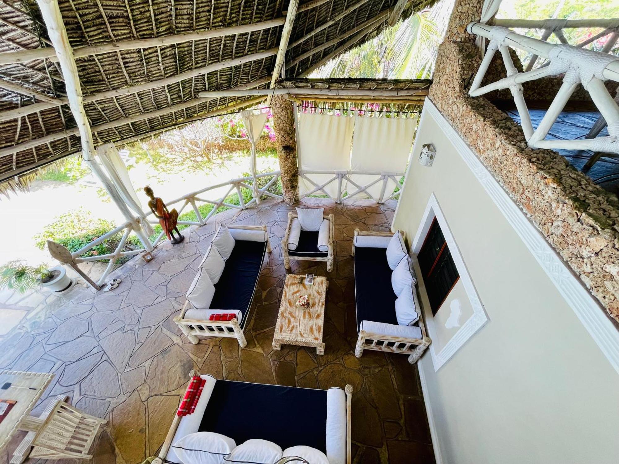 Nyumba Ya Afrika Bed & Breakfast Watamu Exterior photo