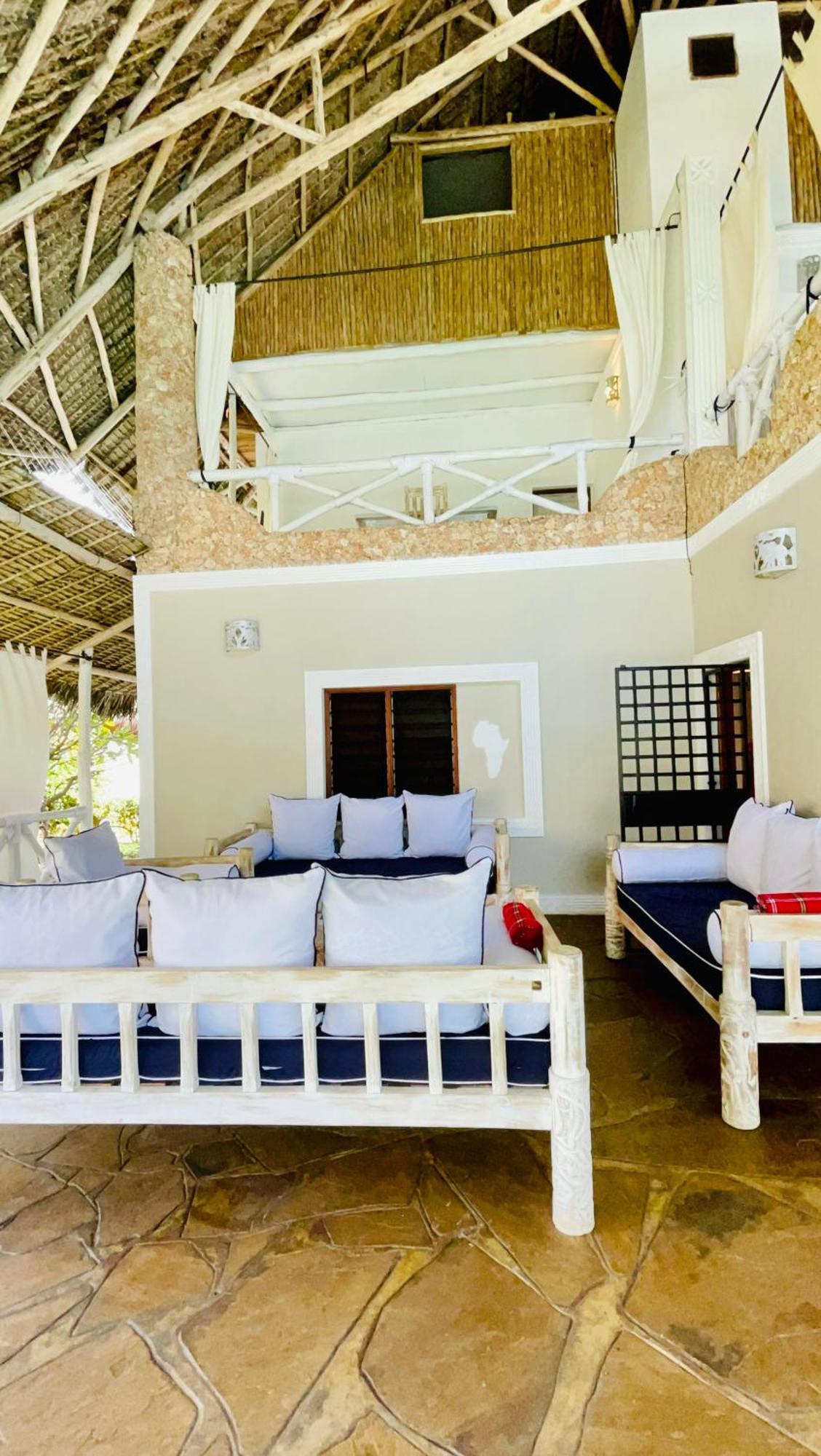 Nyumba Ya Afrika Bed & Breakfast Watamu Exterior photo