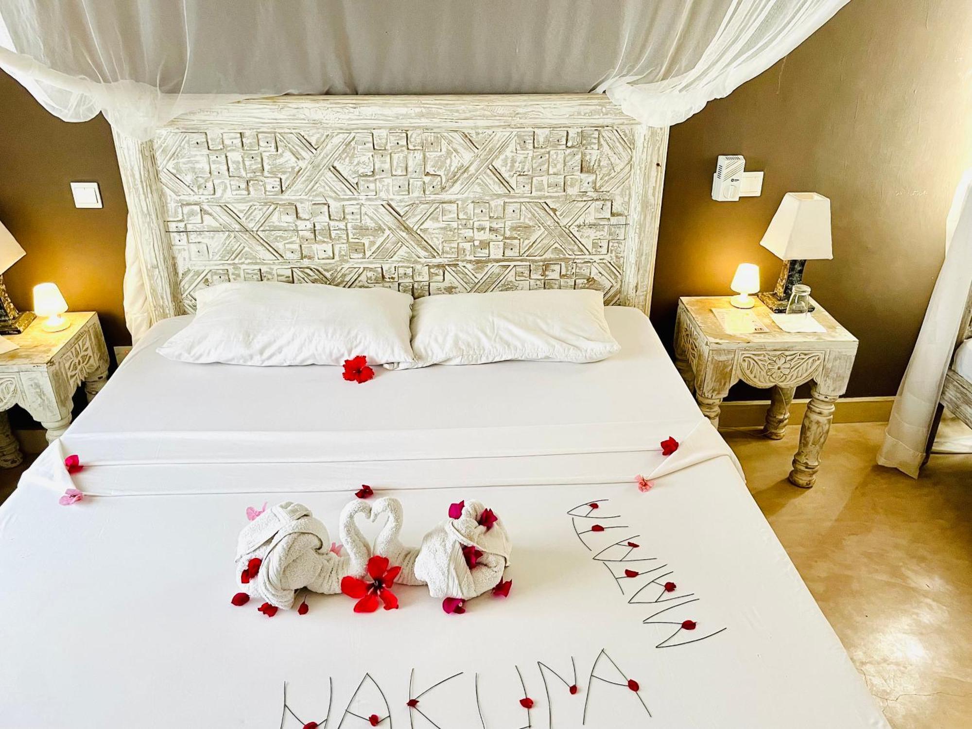 Nyumba Ya Afrika Bed & Breakfast Watamu Exterior photo