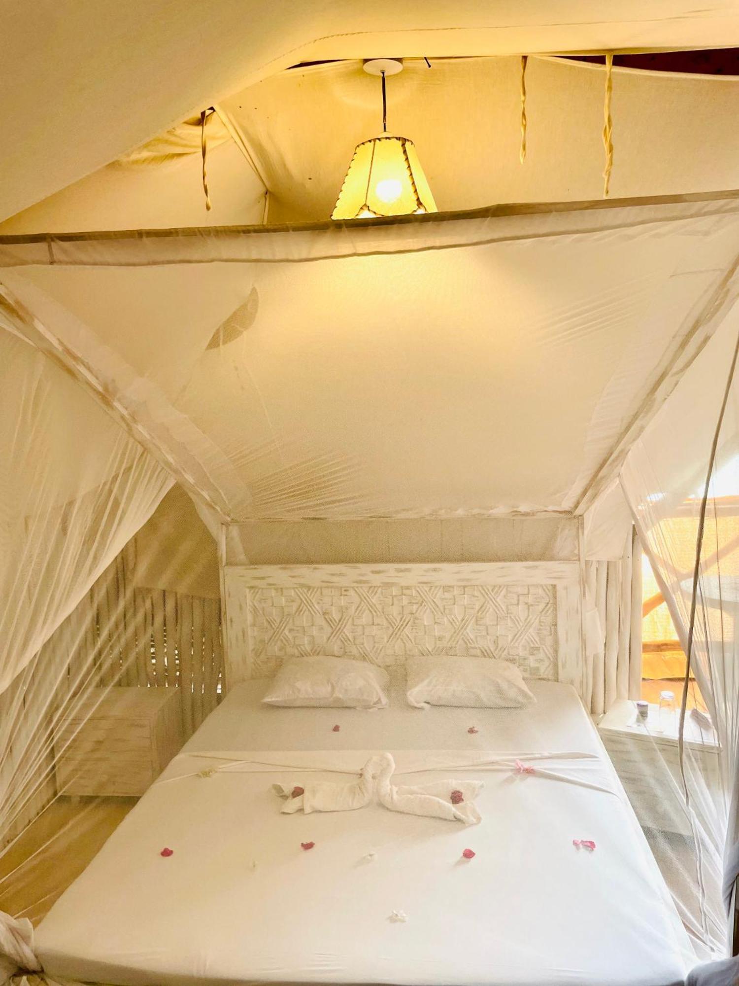 Nyumba Ya Afrika Bed & Breakfast Watamu Exterior photo