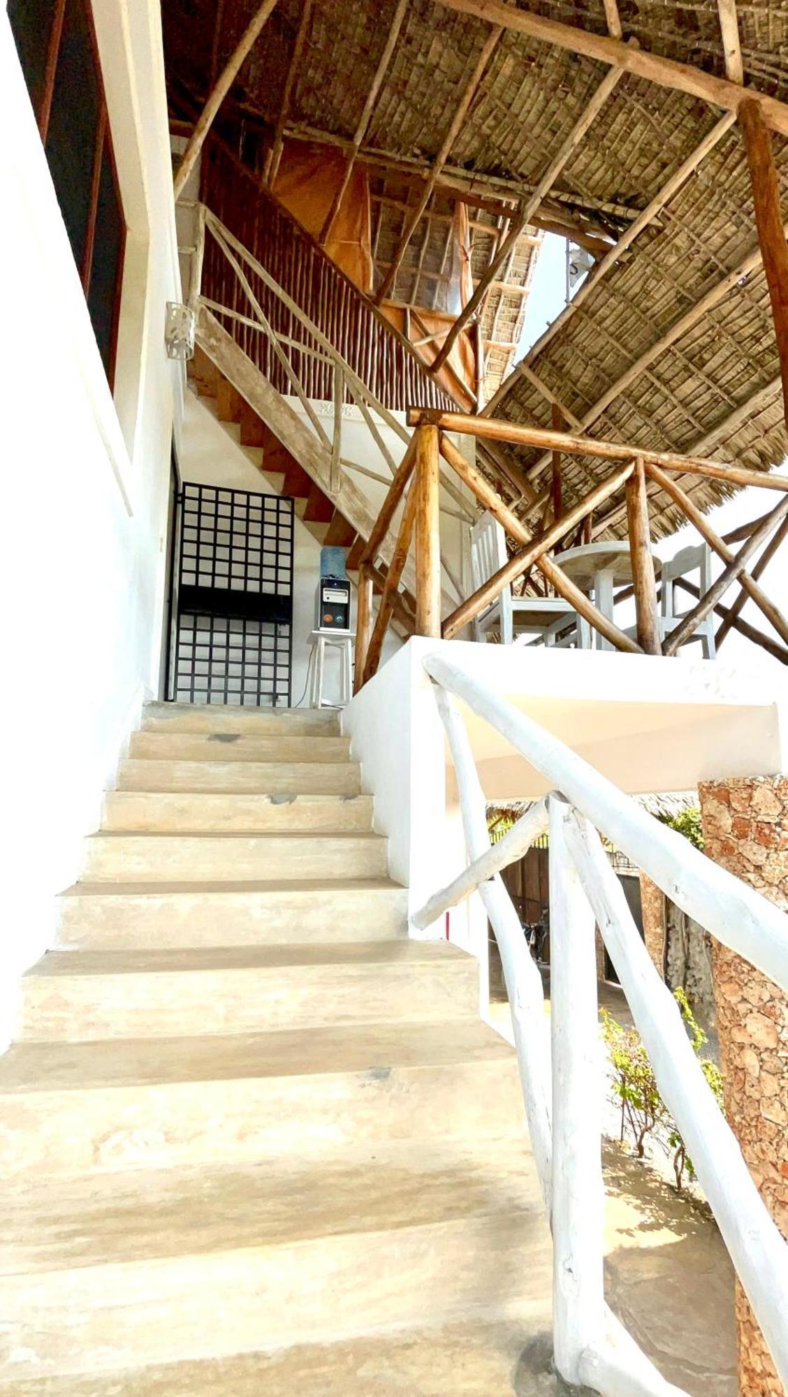 Nyumba Ya Afrika Bed & Breakfast Watamu Exterior photo