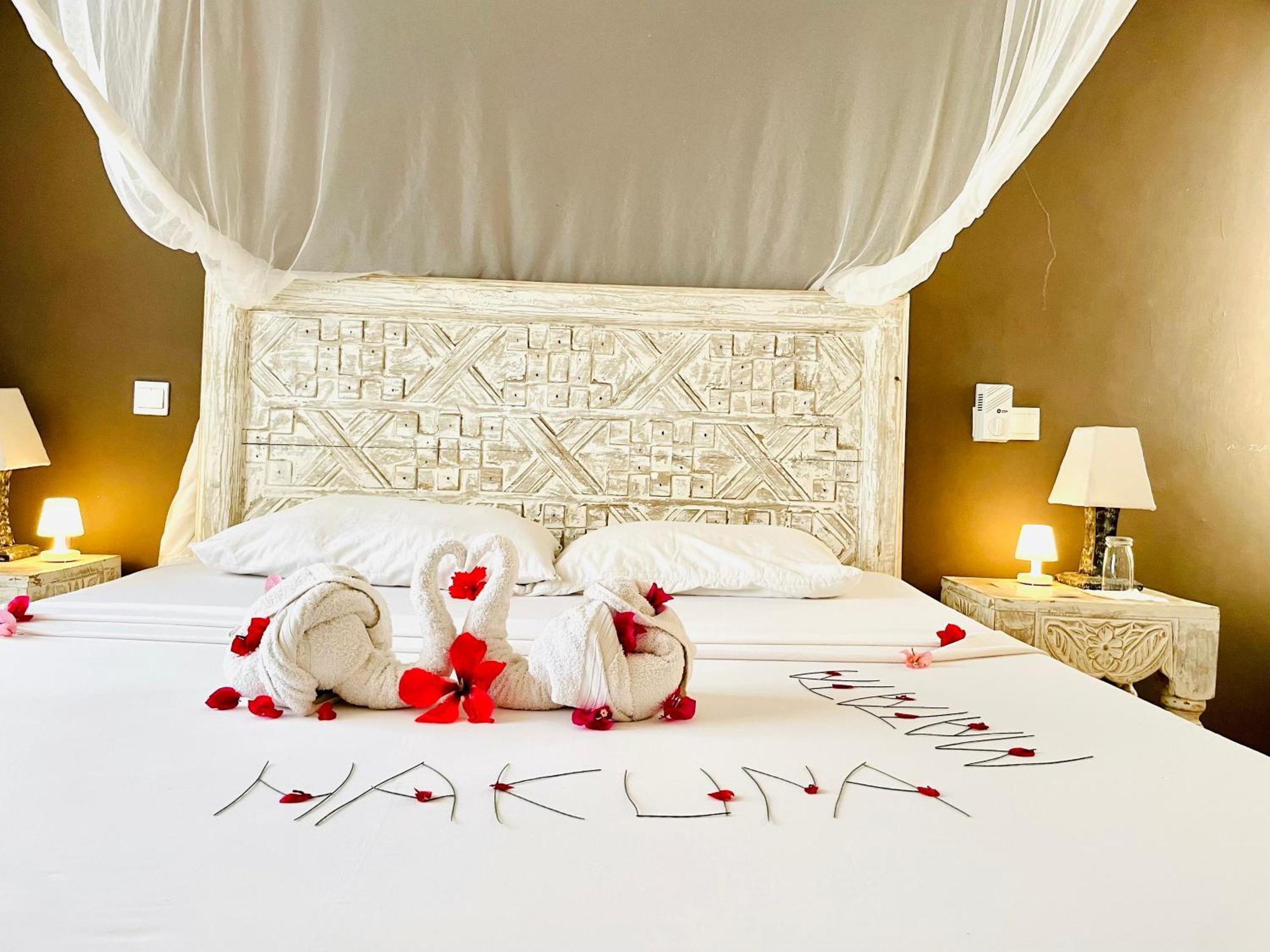 Nyumba Ya Afrika Bed & Breakfast Watamu Exterior photo