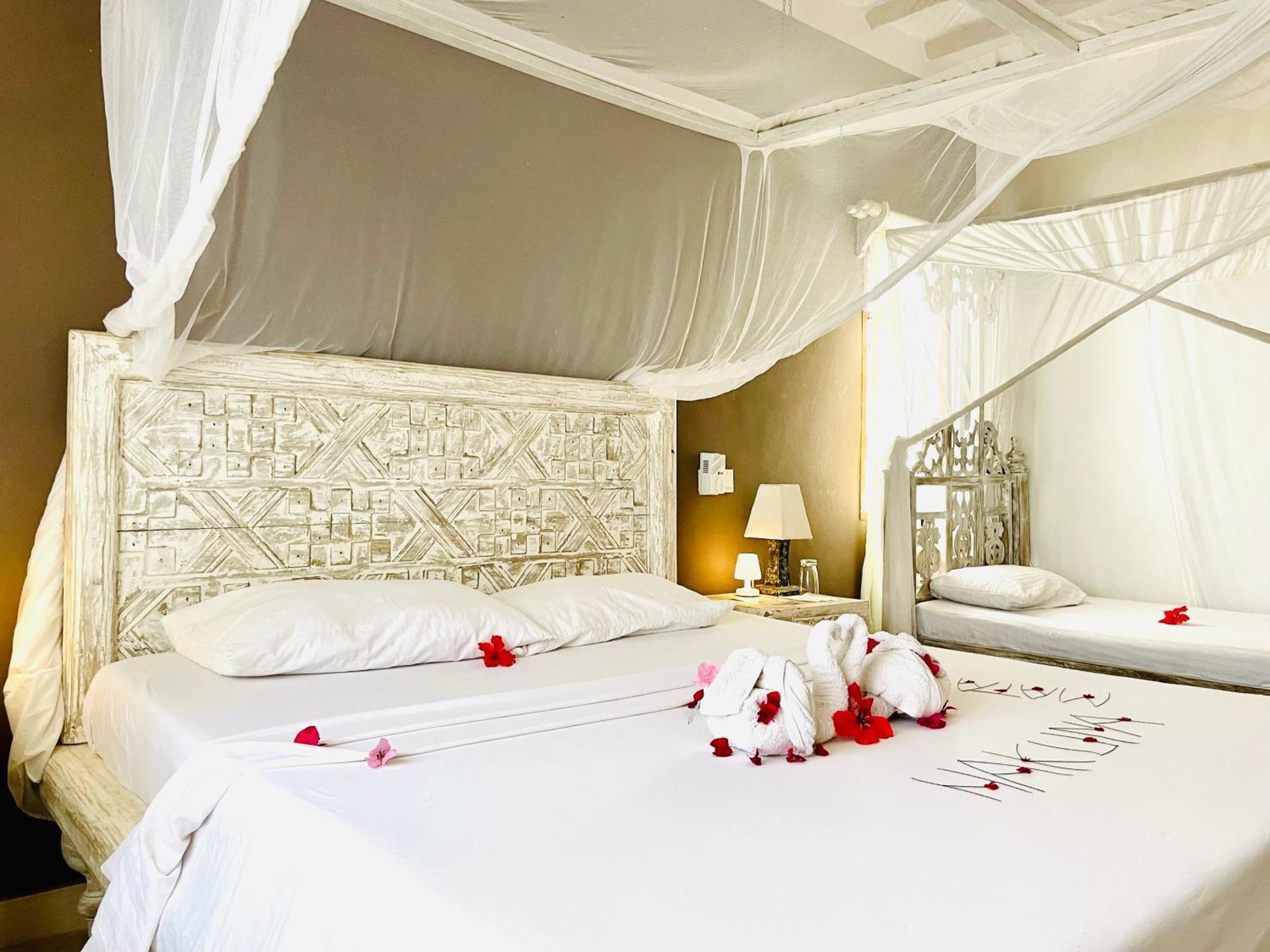 Nyumba Ya Afrika Bed & Breakfast Watamu Exterior photo
