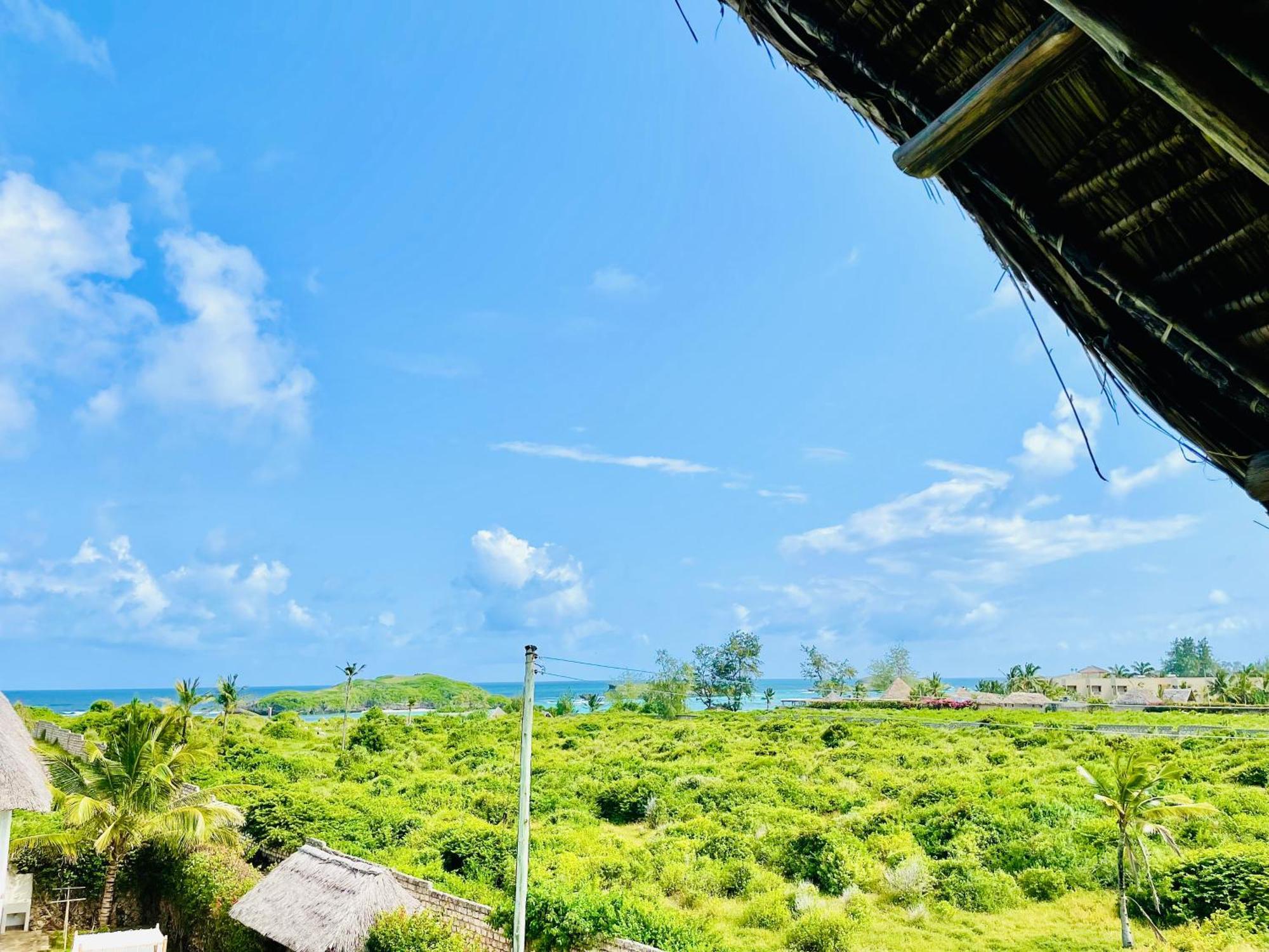 Nyumba Ya Afrika Bed & Breakfast Watamu Exterior photo